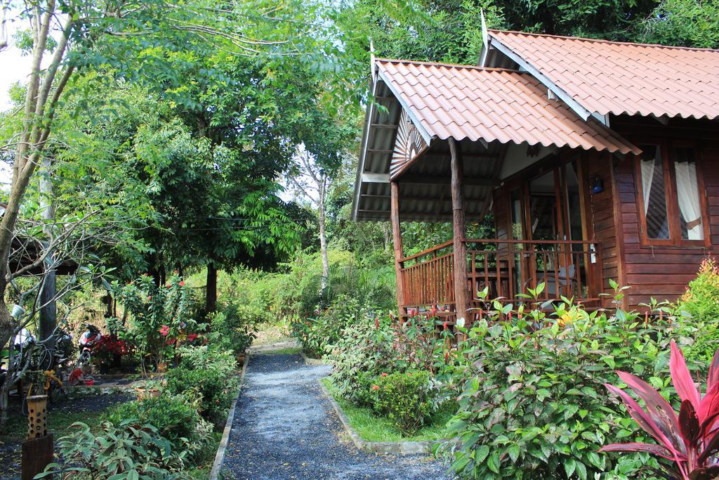 Lanta Happy Hill Hotel Koh Lanta Exterior photo
