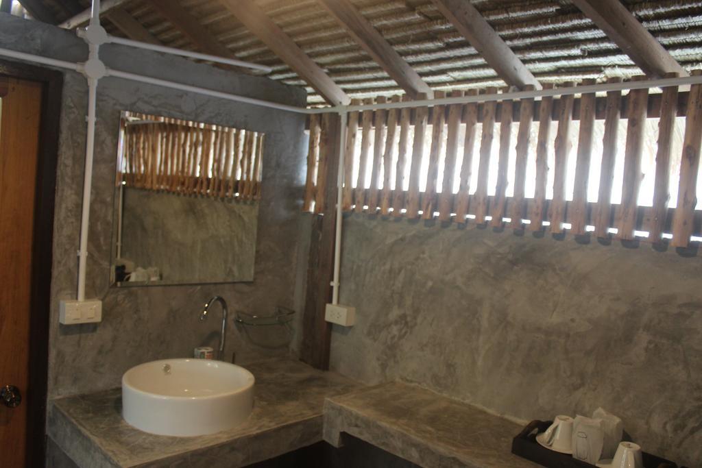 Lanta Happy Hill Hotel Koh Lanta Exterior photo