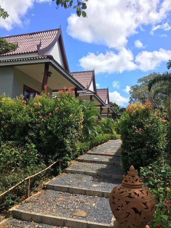 Lanta Happy Hill Hotel Koh Lanta Exterior photo
