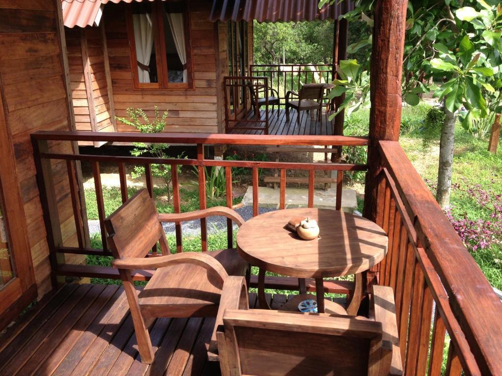 Lanta Happy Hill Hotel Koh Lanta Exterior photo