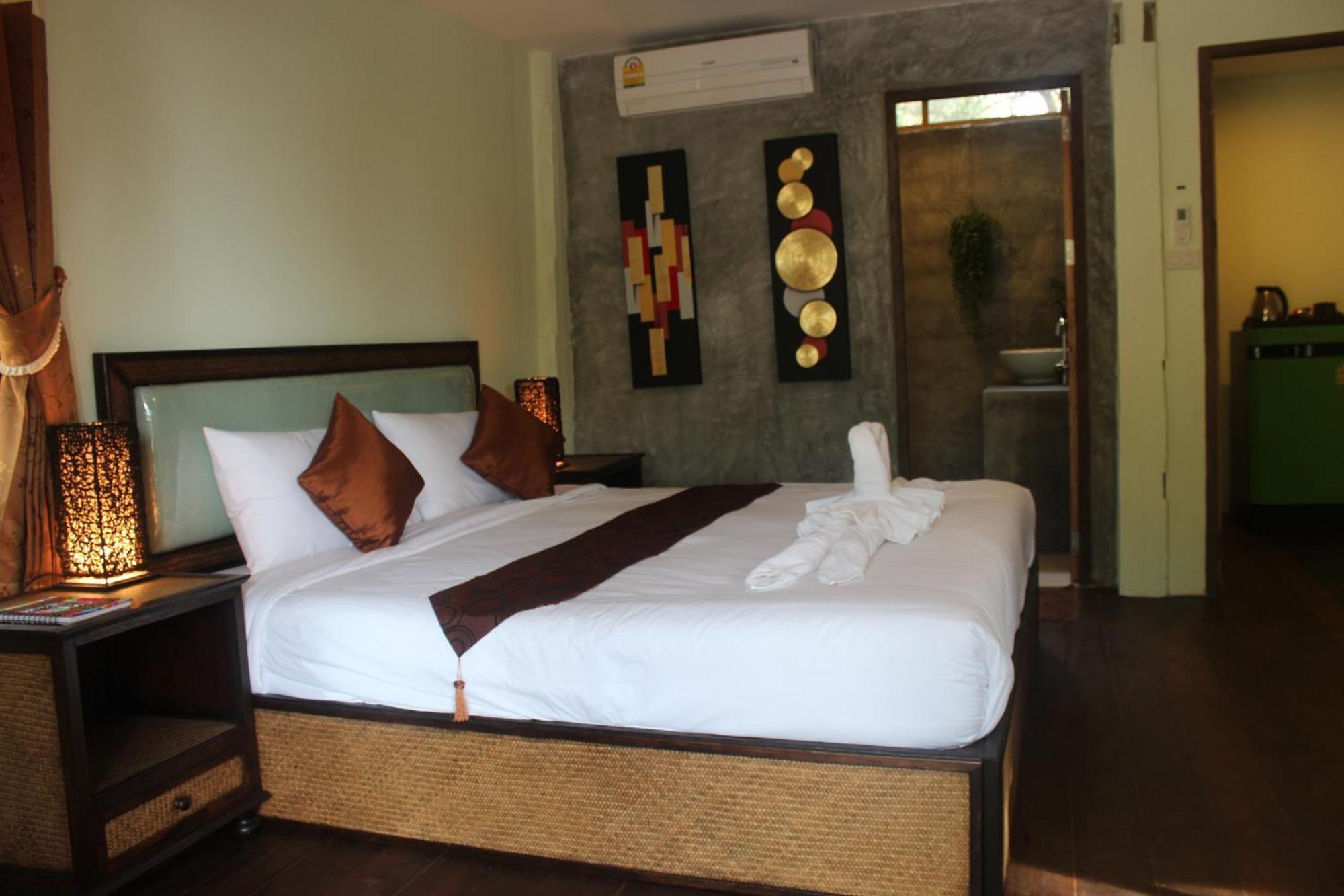 Lanta Happy Hill Hotel Koh Lanta Exterior photo