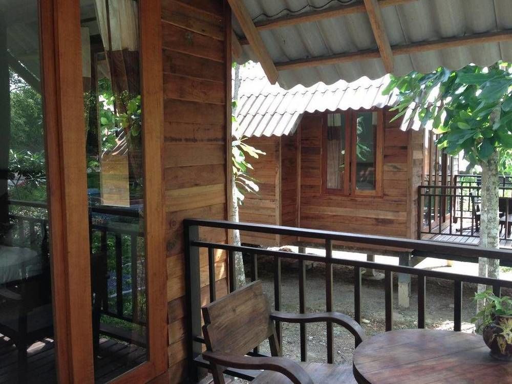 Lanta Happy Hill Hotel Koh Lanta Exterior photo