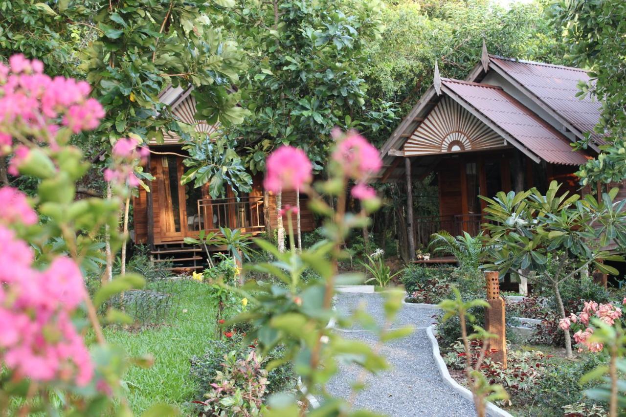 Lanta Happy Hill Hotel Koh Lanta Exterior photo